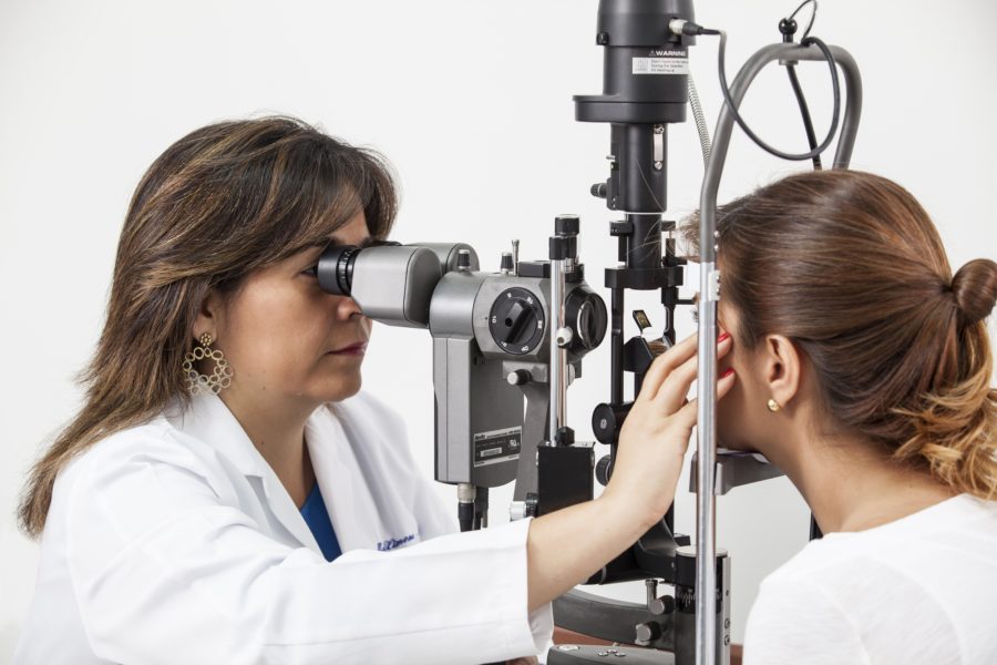 Resultado de imagem para Shopping de Salvador oferece exames oftalmolÃ³gicos gratuitos